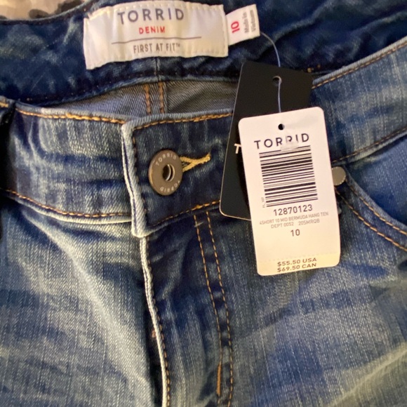 TORRID distressed Bermuda shorts - Picture 3 of 4